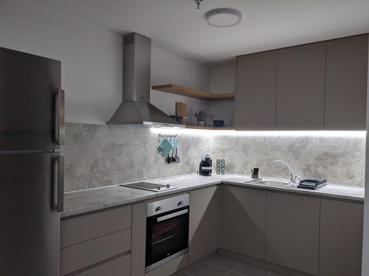 Sky Side Luxury Condo Skopje Eksteriør billede