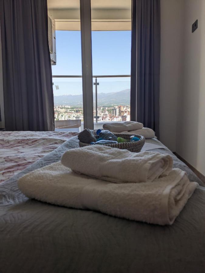 Sky Side Luxury Condo Skopje Eksteriør billede